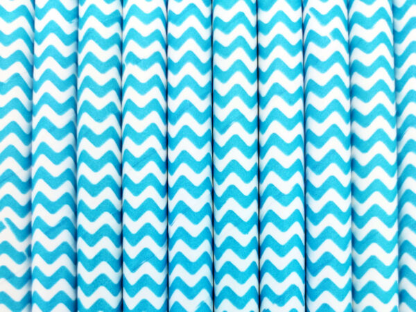 Paper straws – White with turquoise waves - decomazing.com